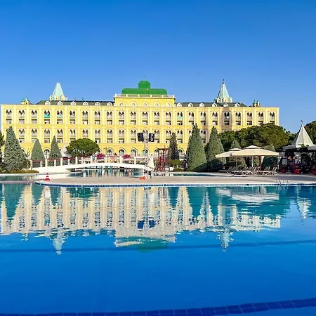 Resort Kremlin Palace Antalya